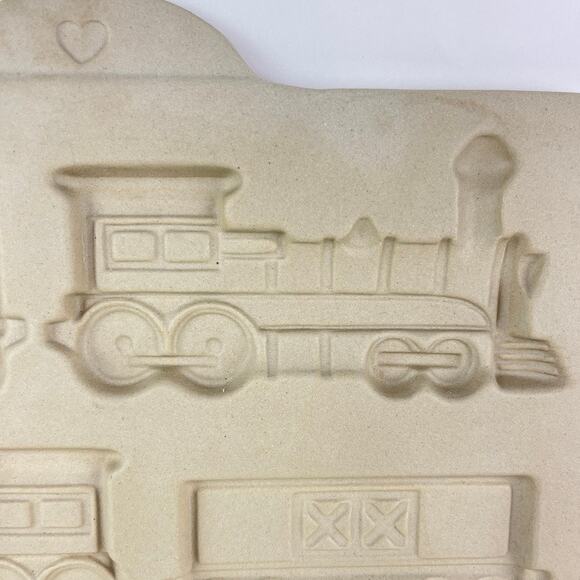Pampered Chef Stoneware Mold Family Heritage Home Town Train - Picture 2 of 6